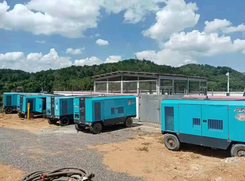 昆明工程机械租赁:挖掘城市建设背后的秘密武器